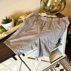 Lululemon casual shorts 9” inseam #587